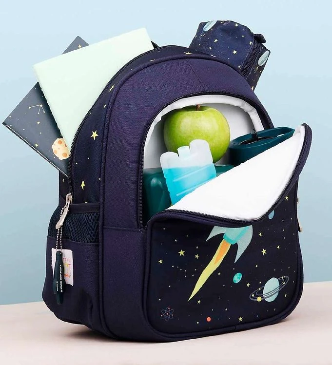 A Little Lovely Company Kleuterrugzak - 27x32x19 Cm - Space - N 4 A Little Lovely Company Kleuterrugzak - 27x32x19 Cm - Space - N - Afbeelding 4